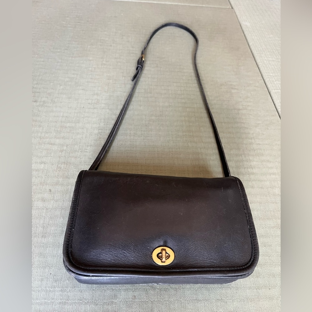 Coach vintage 1990’s Pocket Purse #9755. Black Leather. Great condition